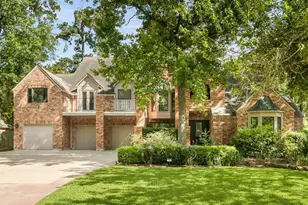 18 Golden Sunset Cir, The Woodlands, TX 77381 - Photo 2