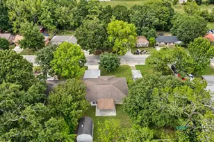 707 Hildred Ave, Conroe, TX 77303 - Photo 2