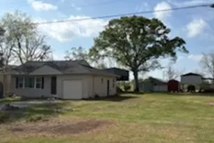 1214 Woodward St, Damon, TX 77430 - Photo 8