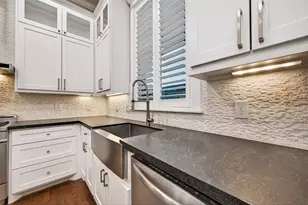 821 E 25th Street E, Houston, TX 77009 - Photo 8