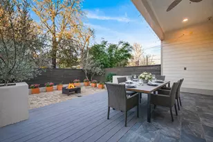 821 E 25th Street E, Houston, TX 77009 - Photo 42