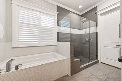 821 E 25th Street E, Houston, TX 77009 - Photo 28