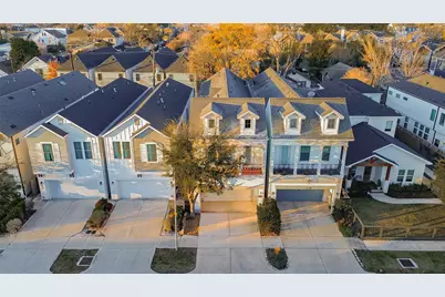 821 E 25th Street E, Houston, TX 77009 - Photo 2