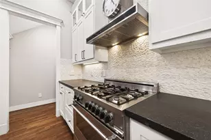 821 E 25th Street E, Houston, TX 77009 - Photo 10