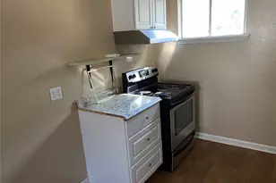 760 Cline St, Huntsville, TX 77340 - Photo 12