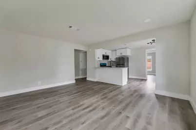 2505 29th Avenue N, Texas City, TX 77590 - Photo 4
