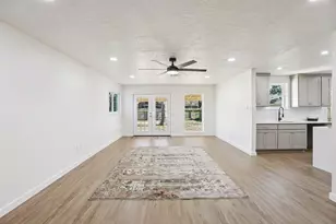 950 Buoy Rd, Houston, TX 77062 - Photo 12