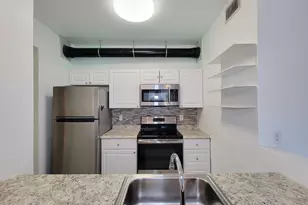 7119 N Holiday Dr, Galveston, TX 77550 - Photo 14