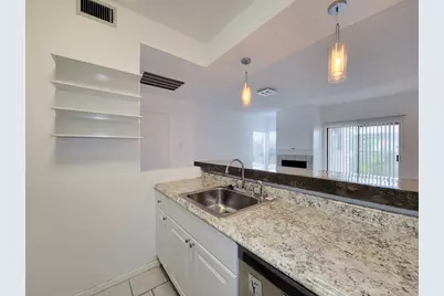 7119 N Holiday Drive, Galveston, TX 77550 - Photo 16
