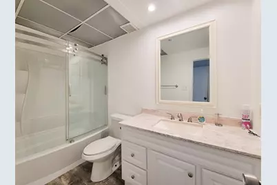 7119 N Holiday Drive, Galveston, TX 77550 - Photo 24