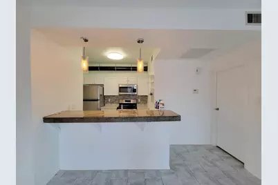 7119 N Holiday Drive, Galveston, TX 77550 - Photo 6