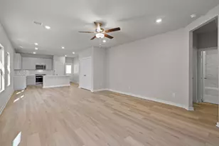 12211 Ridge Top Dr, Conroe, TX 77304 - Photo 10