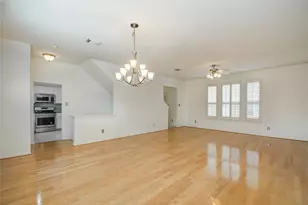 1016 Rochow St, Houston, TX 77019 - Photo 10