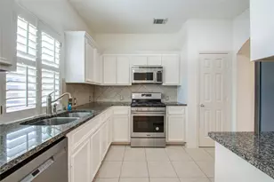 1016 Rochow St, Houston, TX 77019 - Photo 12