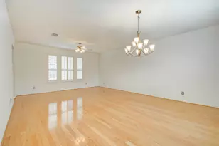 1016 Rochow St, Houston, TX 77019 - Photo 10