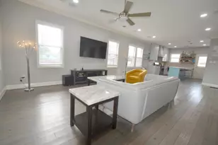 1127 Hammock St, Houston, TX 77009 - Photo 6