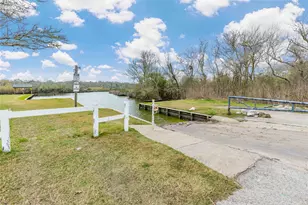 2015 Magnolia Bend, Baytown, TX 77523 - Photo 34