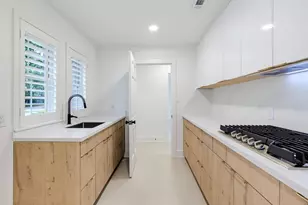 11831 Balmoral Ln, Bunker Hill Village, TX 77024 - Photo 24
