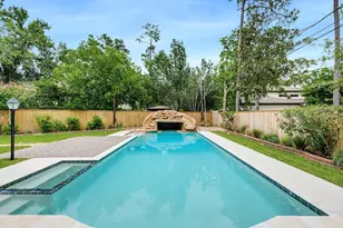 11831 Balmoral Ln, Bunker Hill Village, TX 77024 - Photo 44