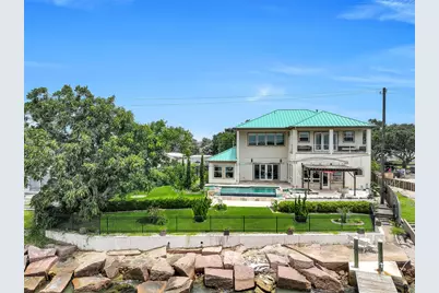 1301 Harbor View Drive, Galveston, TX 77550 - Photo 6