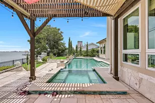 1301 Harbor View Dr, Galveston, TX 77550 - Photo 40