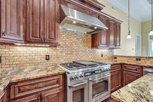 1301 Harbor View Dr, Galveston, TX 77550 - Photo 22