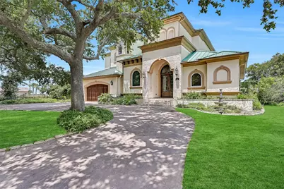 1301 Harbor View Drive, Galveston, TX 77550 - Photo 1