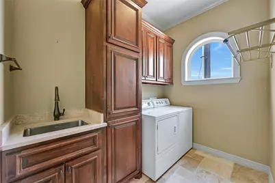 1301 Harbor View Drive, Galveston, TX 77550 - Photo 26