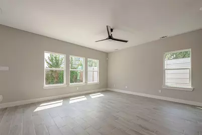 8128 Chateau Street, Houston, TX 77028 - Photo 10
