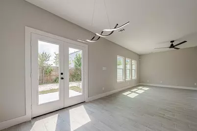 8128 Chateau Street, Houston, TX 77028 - Photo 14