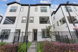 2704 Grand Fountains Dr, Houston, TX 77054 - Photo 2