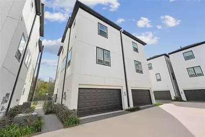 2704 Grand Fountains Drive #E, Houston, TX 77054 - Photo 20