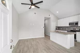 16706 E Hammon, Montgomery, TX 77316 - Photo 2