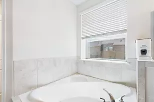 201 Rd 6618, Dayton, TX 77535 - Photo 16