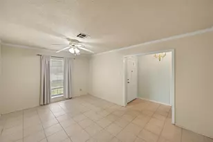 127 Oakwood Dr, Spring, TX 77386 - Photo 4