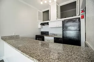 7820 Seawall Blvd, Galveston, TX 77551 - Photo 8