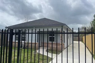 3234 Berry St, Houston, TX 77004 - Photo 2