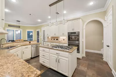 13222 Stonecrest Lane, Conroe, TX 77302 - Photo 14