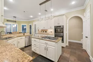 13222 Stonecrest Ln, Conroe, TX 77302 - Photo 14