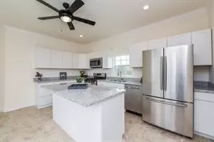 2734 Avenue D, Dickinson, TX 77539 - Photo 8