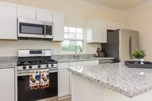 2734 Avenue D, Dickinson, TX 77539 - Photo 6