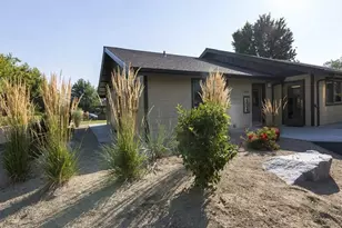 220 Holiday Ln, Other, OR 97540 - Photo 8