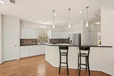 47 S Bristol Oak Circle, The Woodlands, TX 77382 - Photo 12