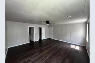 1805 E North Street, Victoria, TX 77901 - Photo 8