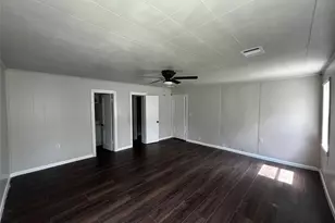 1805 E North St, Victoria, TX 77901 - Photo 8