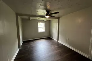 1805 E North St, Victoria, TX 77901 - Photo 12
