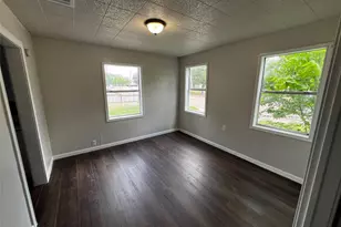 1805 E North St, Victoria, TX 77901 - Photo 16