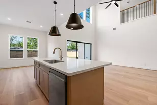 1420 Flamingo St, Conroe, TX 77385 - Photo 10