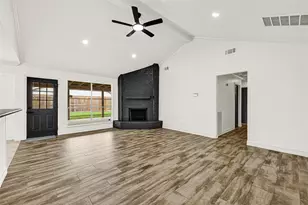 4102 Townes Forest Rd, Friendswood, TX 77546 - Photo 2