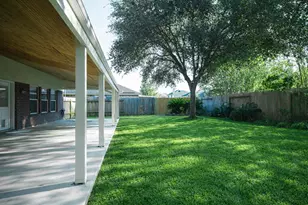 8315 Cardamon Ln, Baytown, TX 77521 - Photo 10